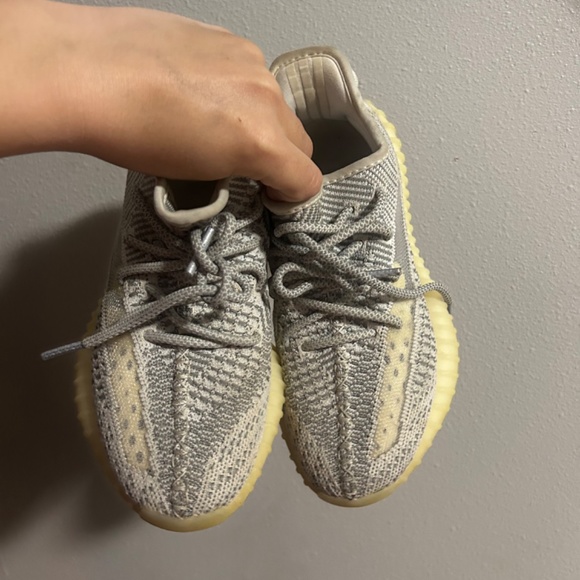 Grey Yeezy 350 non reflective - Picture 4 of 4